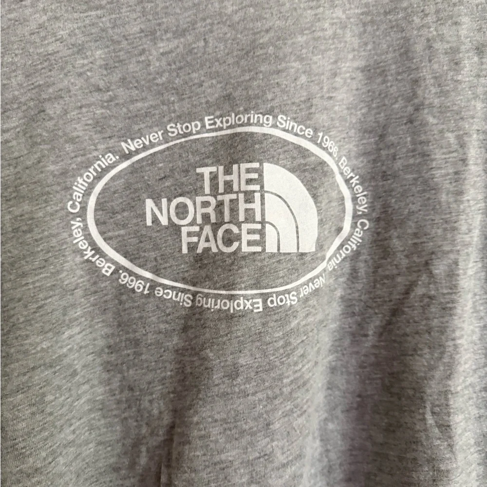 The North Face Tee Shirt - Picture 6 of 8